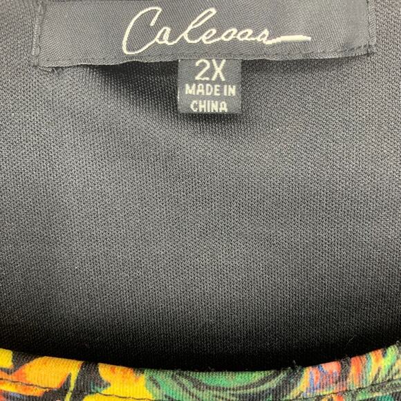 Calessa Plus Sz 2X Art to Wear Black Floral Mixed Material Pieced Knit Tunic Top - Picture 4 of 6